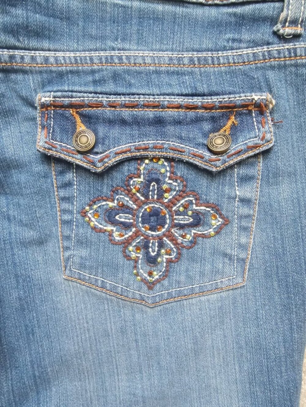 DEADSTOCK NOBO No Boundaries embroidered & studded denim capri . Size 11 JR - Picture 5 of 9